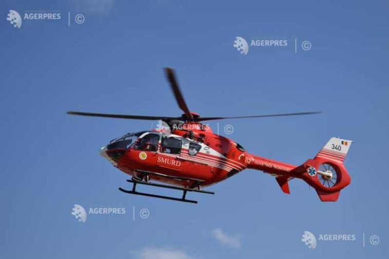 Prahova: Trei turiști, recuperați de pe munte cu ajutorul unui elicopter