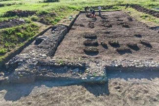 Dolj: Temelia de piatră a unui horreum, noua descoperire arheologică în Castrul Roman de la Răcari