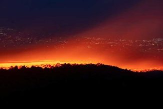 Erupția vulcanului Etna provoacă închiderea parțială a spațiului aerian din zona Siciliei