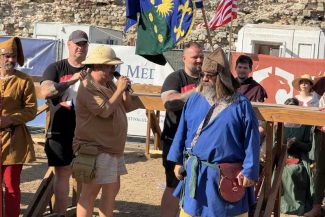 Bihor: Festivalul medieval de la Oradea, încheiat cu omagierea unuia dintre pionerii reconstiturii istorice din țară