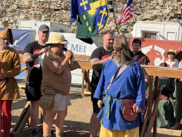Bihor: Festivalul medieval de la Oradea, încheiat cu omagierea unuia dintre pionerii reconstiturii istorice din țară