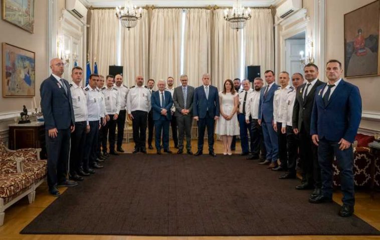 MAI: Polițiștii români implicați în capturarea lui Mohamed Amra, recompensați de statul francez