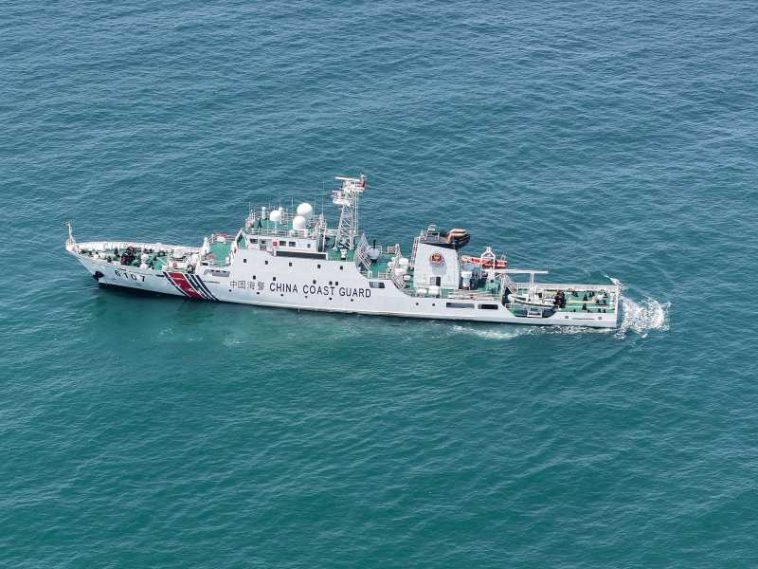 Garda de Coastă chineză a expulzat o navă japoneză din apele din apropierea unei insule disputate