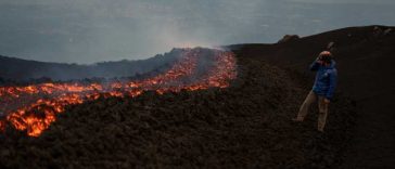 Aeroportul din Catania rămâne închis din cauza activității eruptive a vulcanului Etna