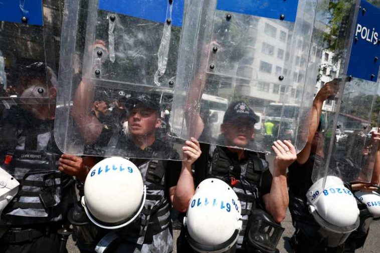 Turcia: Poliția a blocat un protest anti-NATO la Ankara și a arestat mai mulți manifestanți