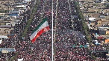 Cortegiul cu sicriul ayatollahului Khamenei se îndreaptă spre Irak