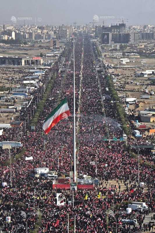 Cortegiul cu sicriul ayatollahului Khamenei se îndreaptă spre Irak