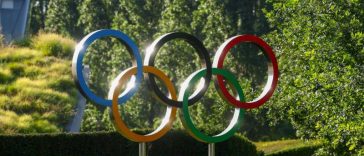 Comitetul Internațional Olimpic i-a reintegrat pe ruși, fără imn și drapel
