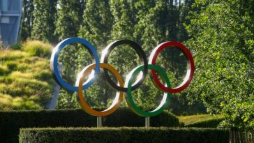 Comitetul Internațional Olimpic i-a reintegrat pe ruși, fără imn și drapel