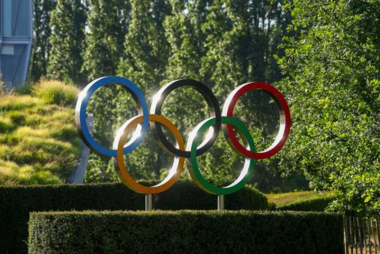 Comitetul Internațional Olimpic i-a reintegrat pe ruși, fără imn și drapel