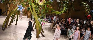 Casa Chanel a adus moda haute couture în lumea basmelor (GALERIE FOTO)