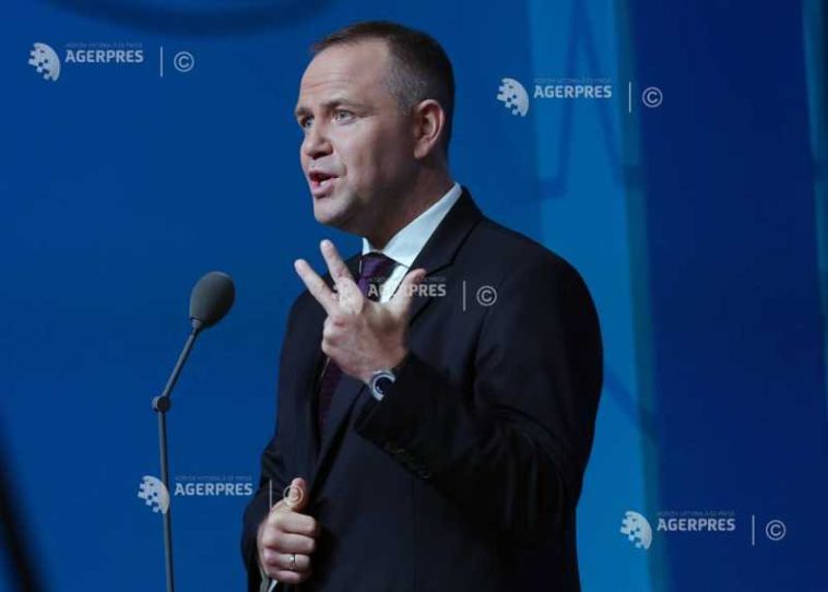 Președintele Poloniei susține extinderea conductei de combustibil a NATO către flancul estic