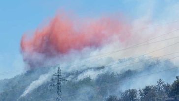 Pompier francez mort într-un incendiu forestier din Savoie (ministru de Interne)