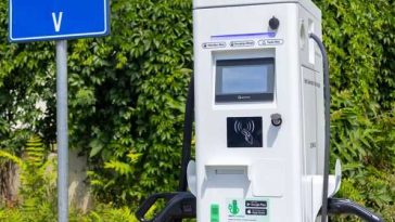 Încă 19 stații de încărcare pentru autovehicule electrice, instalate în municipiul Galați prin PNRR