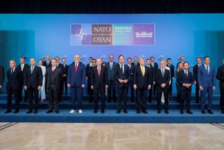 NATO: Statele membre își reafirmă angajamentul ferm față de clauza apărării colective (declarație)