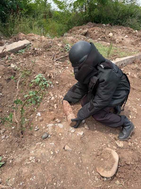 Giurgiu: Un proiectil exploziv de 100 de milimetri, descoperit în timpul lucrărilor de reabilitare a căii ferate