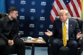 Trump avertizează Iranul asupra unui nou posibil bombardament noaptea aceasta