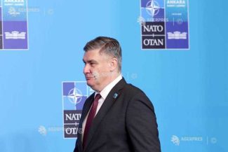 Președintele Croației semnalează la summitul NATO achizițiile de arme ale Serbiei ca pe un motiv de preocupare