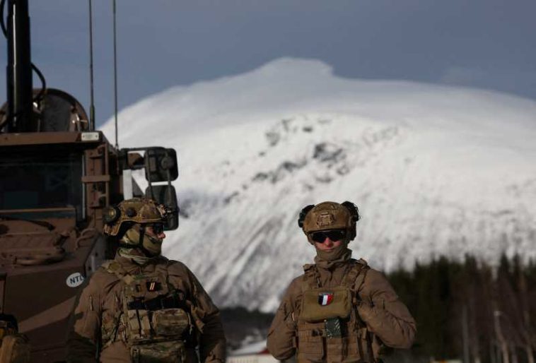 Franța va contribui la forțele terestre avansate ale NATO în țările nordice