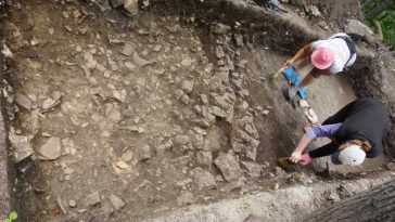 Buzău: Lucrările arheologice din situl Târcov-Piatra cu Lilieci – încheiate cu ajutorul zilierilor, coordonați de specialiști