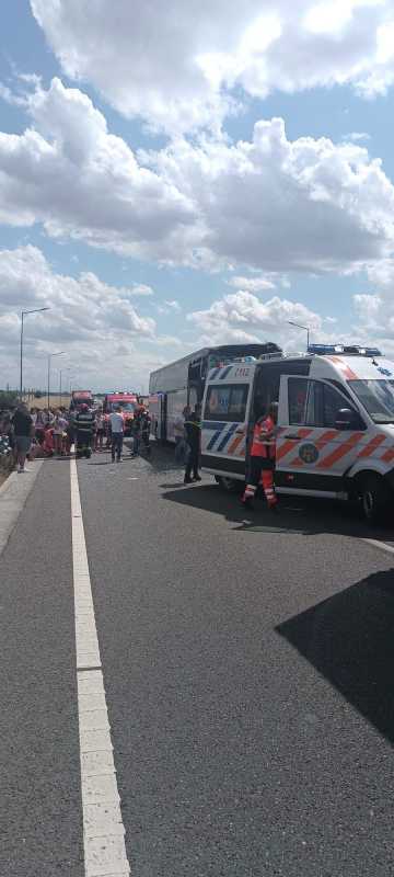 Călărași: 16 persoane au fost transportate la spital în urma accidentului din Drajna