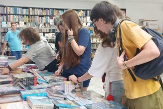 Teleorman: Expoziții și târg de carte, în debutul lunii iulie la Biblioteca Județeană ”Marin Preda”