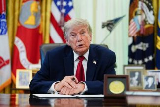 SUA: Trump îi demite pe șefii unei agenții electorale înainte de alegerile de la jumătatea mandatului