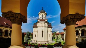 Alba: Arhiepiscopia Ortodoxă condamnă ‘actul regretabil’ de vandalizare a Sinagogii din Alba Iulia