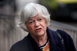 Regatul Unit: Poliția a lansat o anchetă pentru crimă după moartea fostei deputate Ann Widdecombe