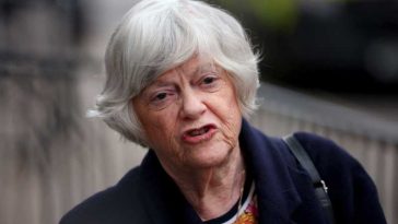 Regatul Unit: Poliția a lansat o anchetă pentru crimă după moartea fostei deputate Ann Widdecombe