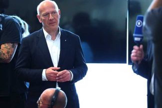 Implicat într-un scandal, primarul conservator din Berlin rennță la candidatură, cu 2 luni înainte de scrutin