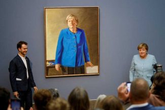 Un portret al Angelei Merkel dezvelit recent a determinat creșterea numărului de vizitatori la un muzeu din Berlin
