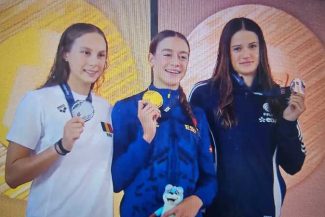 Înot: Daria Silișteanu, medaliată cu argint la 100 m spate, la Europenele de juniori