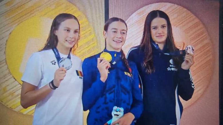 Înot: Daria Silișteanu, medaliată cu argint la 100 m spate, la Europenele de juniori