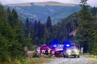 Argeș: Cioban rănit de un urs în Masivul Iezer-Păpușa; bărbatul a fost transportat conștient la spital