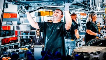 Mercedes-Benz majorează producția uzinei din Ungaria cu o investiție de un miliard de euro