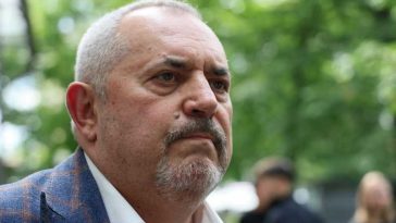 Poliția rusă l-a reținut pe Boris Nadejdin, opozant și fost candidat la funcția de președinte