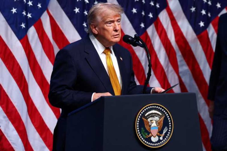 Trump afirmă că SUA vor fi plătite pentru a proteja Ormuz; Iranul amenință că nu va permite SUA să intervină