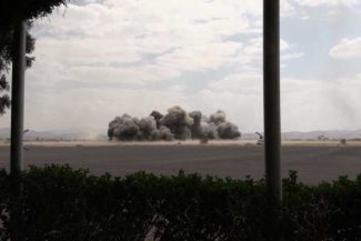 Yemen: Guvernul declară că a atacat aeroportul din Sana’a, controlat de houthi, care acuză Riadul și promit ripostă