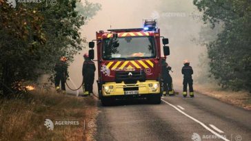Franța/ Pompierii continuă lupta împotriva incendiului forestier de lângă Paris; două persoane au fost arestate (GALERIE FOTO)