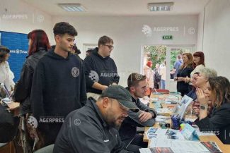 Patru din zece angajați ai Generației Z vor schimba ”foarte probabil” jobul, în următoarele șase luni (studiu)