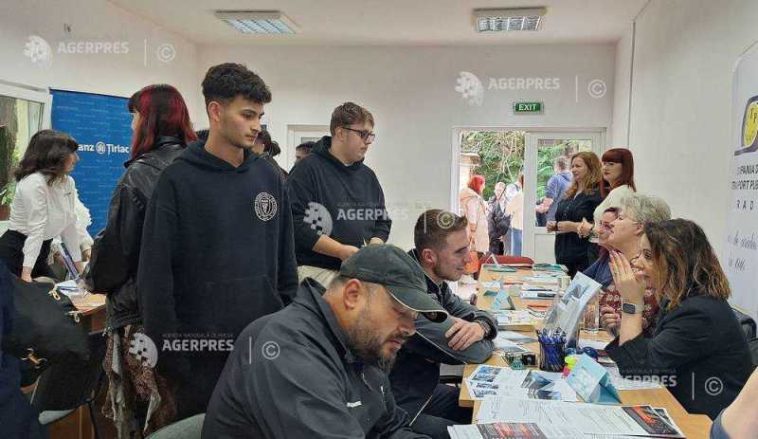 Patru din zece angajați ai Generației Z vor schimba ”foarte probabil” jobul, în următoarele șase luni (studiu)