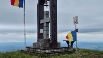 Maramureș: Eroii căzuți în cele două războaie mondiale, comemorați printr-un pelerinaj în Munții Țibleș