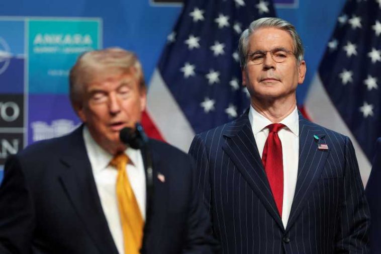 Secretarul Trezoreriei SUA anunță lansarea unei monede de aur cu portretul lui Trump