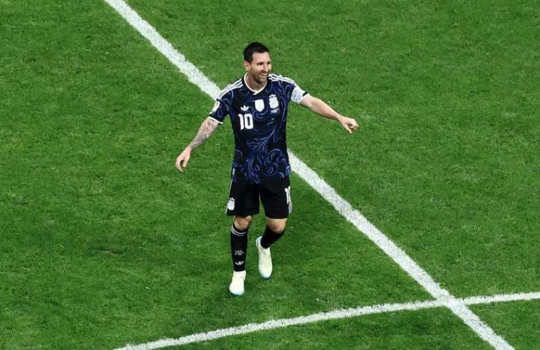 Fotbal: Messi îl va egala pe Cafu, singurul jucător care a disputat trei finale de Cupă Mondială