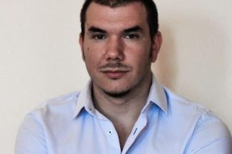 AUTORI CONTEMPORANI/ Alex Ciorogar: Literatura ne oferă moduri de a înțelege lumea pe care statisticile și algoritmii nu le pot înlocui