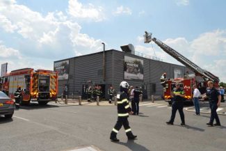 Brăila: Incendiu la un supermarket din municipiu; toți clienții și angajații au fost evacuați