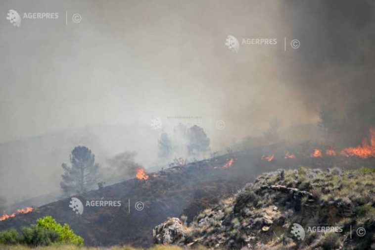 Spania: Peste 12.000 de hectare au ars într-un incendiu în nord-est; risc foarte ridicat de propagare, avertizează autoritățile
