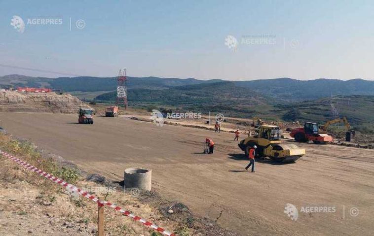 VIDEO Pistol: Stadiul lucrărilor pe secțiunea Cornetu-Tigveni a A1 se apropie de 15%
