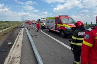 Prahova: Accident pe autostrada A7; patru victime – la spital, traficul este restricționat